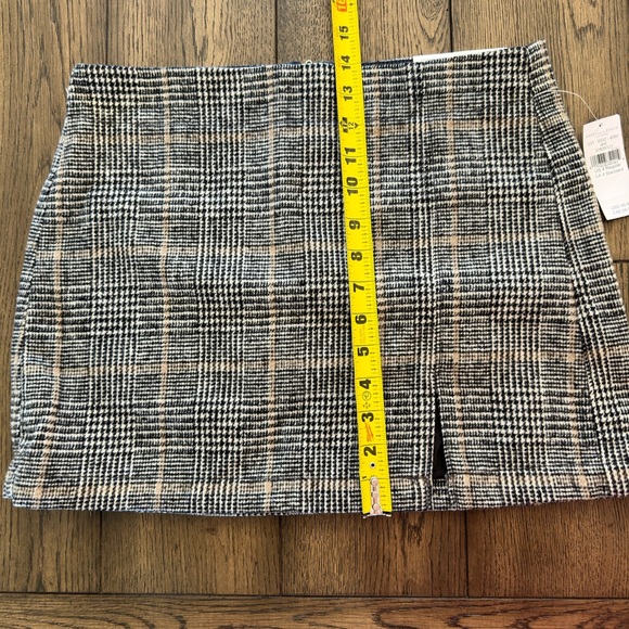 NWT | American Eagle Women’s Wool-Blend Hi-Rise Mini Skirt | Plaid | S | 4 - Picture 7 of 11